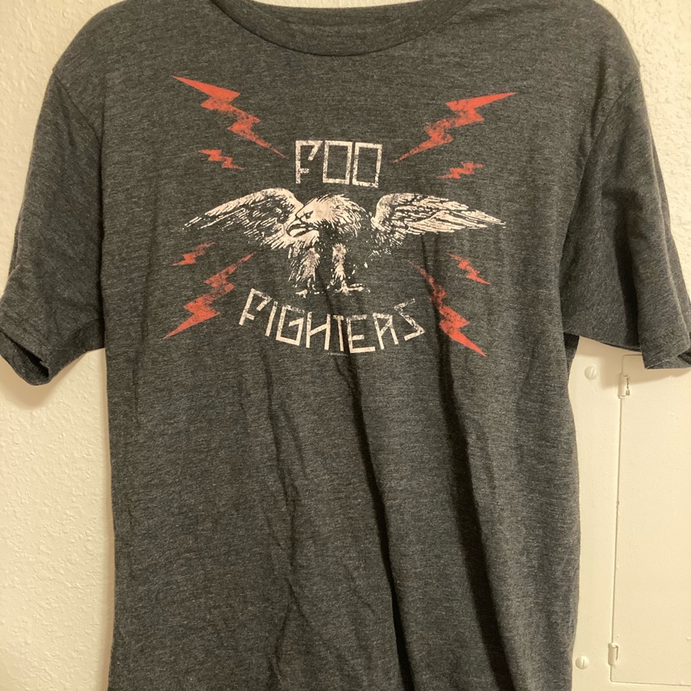 Foo fighters shirt! Excellent condition. Unisex.